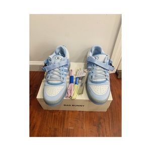 BAD BUNNY’S sneaker